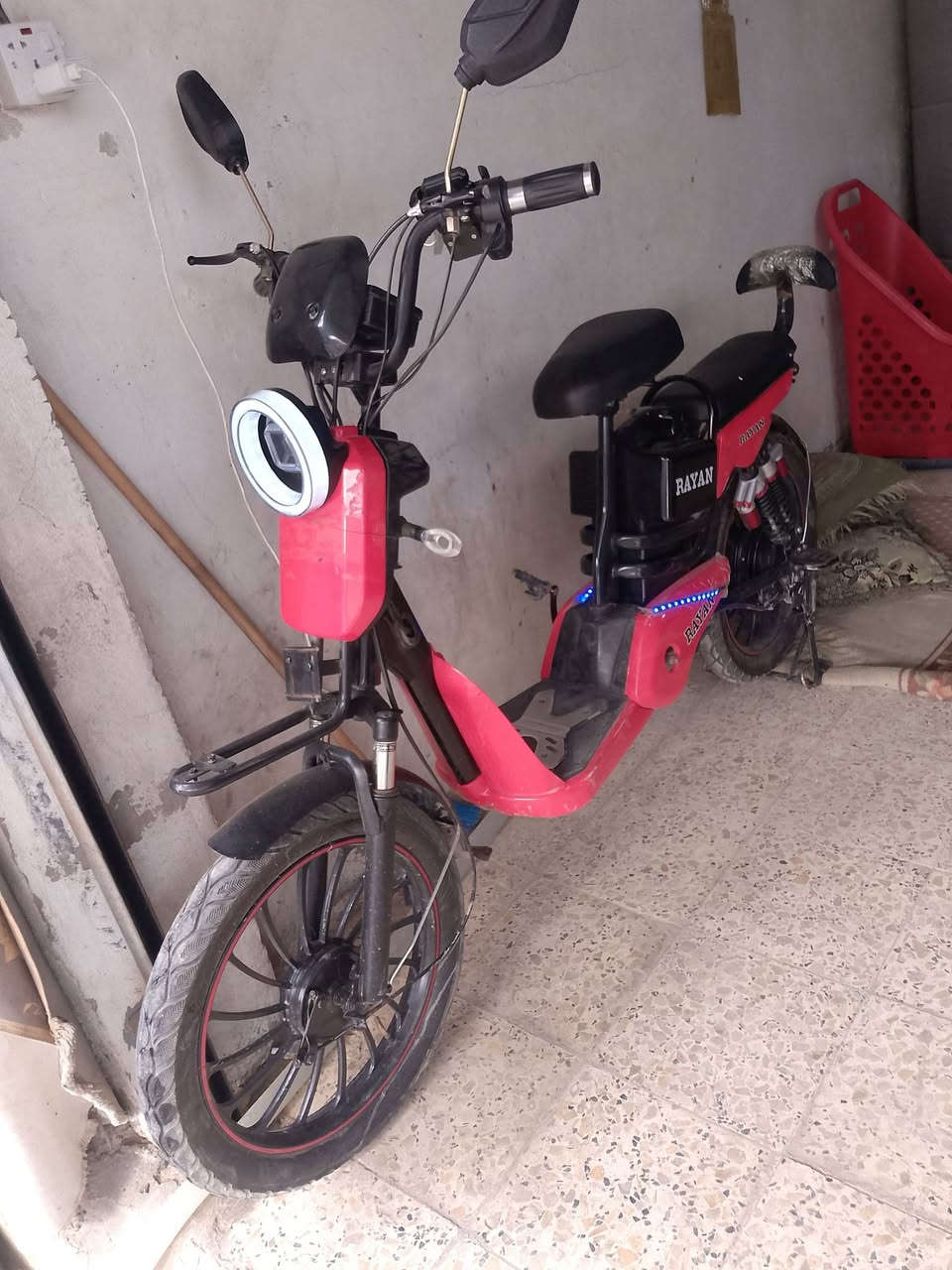 بايسكل جديد بطاريات تمشي 70 كفيلك محمد بطاريات بريكات تايرات كله جديد اي عطل اي نقص من سعره ماشي شغال مكفول كفاله عامه مكان النجف حي الامير *********** رقمي بي بس واتساب او تعال خاص مازنجر
