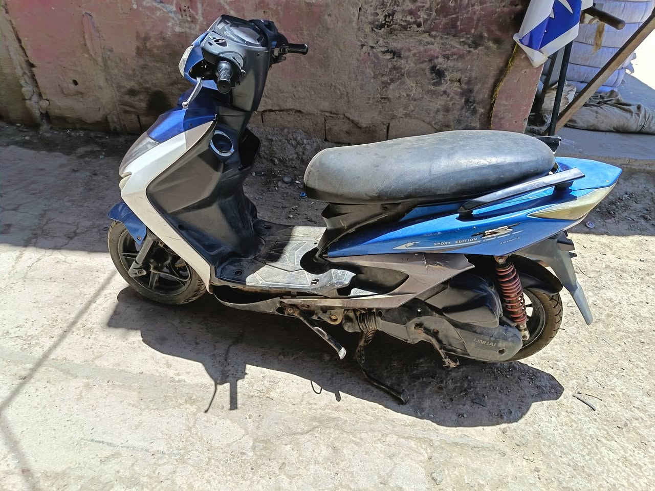 السلام عليكم ورحمة الله وبركاته
سكنس لد ياباني طافية
السعر 250
العنوان حلة مركز ***********
