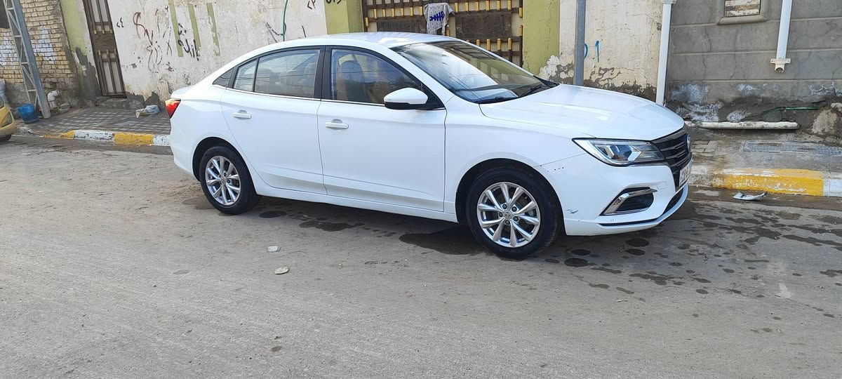 ام جي فايف موديل 2023 مكفوله ماشيه 70 سياره جاهزه من كلشي كفاله عامة السيارة فول عدى الفتحة مكاني ديوانية السعر 98 وبيها مجال بسيط للشراي 
***********
