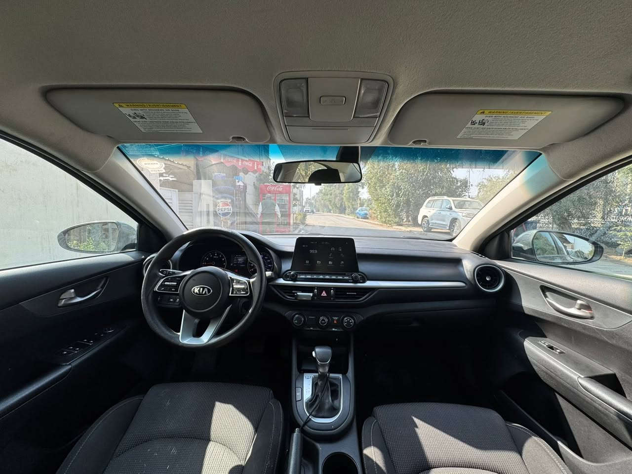 كيا فورتي 
لون نفطي 
موديل ٢٠٢١
وراد امريكا 
حادث صندوك 
محرك ٢٠٠٠ 
ماشية ٦٤،٠٠٠ ميل 
السعر ١٢٥ ورقة 
بيها تلحيضات خارجية بسيطة 
بيها مجال بسيط جدا 
مكان السيارة بغداد / الكرخ 
منصور
رقم صاحب السيارة
+964 780 800 0732


**إذا كنت صاحب هذا الإعلان وتريد حذفه لأي سبب، رجاءا أرسل رسالة إلى الدعم الفني**