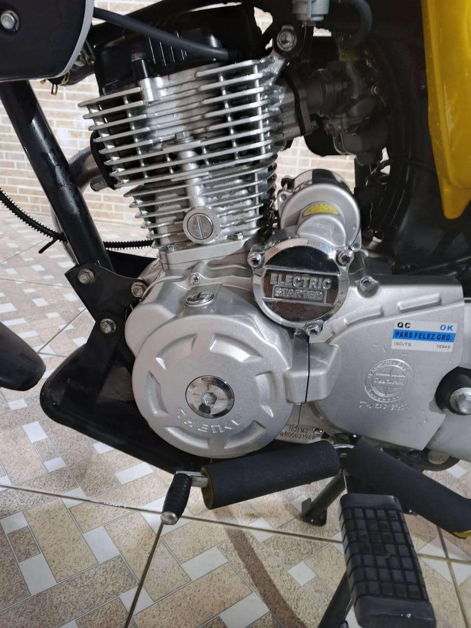 للبيع  سونيك موديل 2024 جديد محرك150 حجم كبير كبس منافيس 
بدون اي عذر سعر700الف مجال بسيط موبايل ***********
