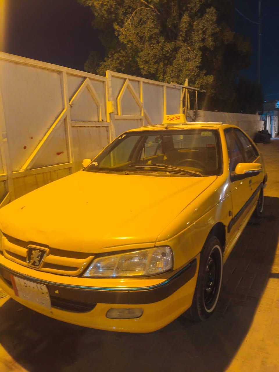 سلام عليكم بيجو باص موديل 10نضيف مكفوله كفاله عامه مكينه وكير جدد تخم تاير حداديه كله جديد رقم بصره راعيه موجود بيع مستعجل ***********مكان خور الزبير السعر 20
