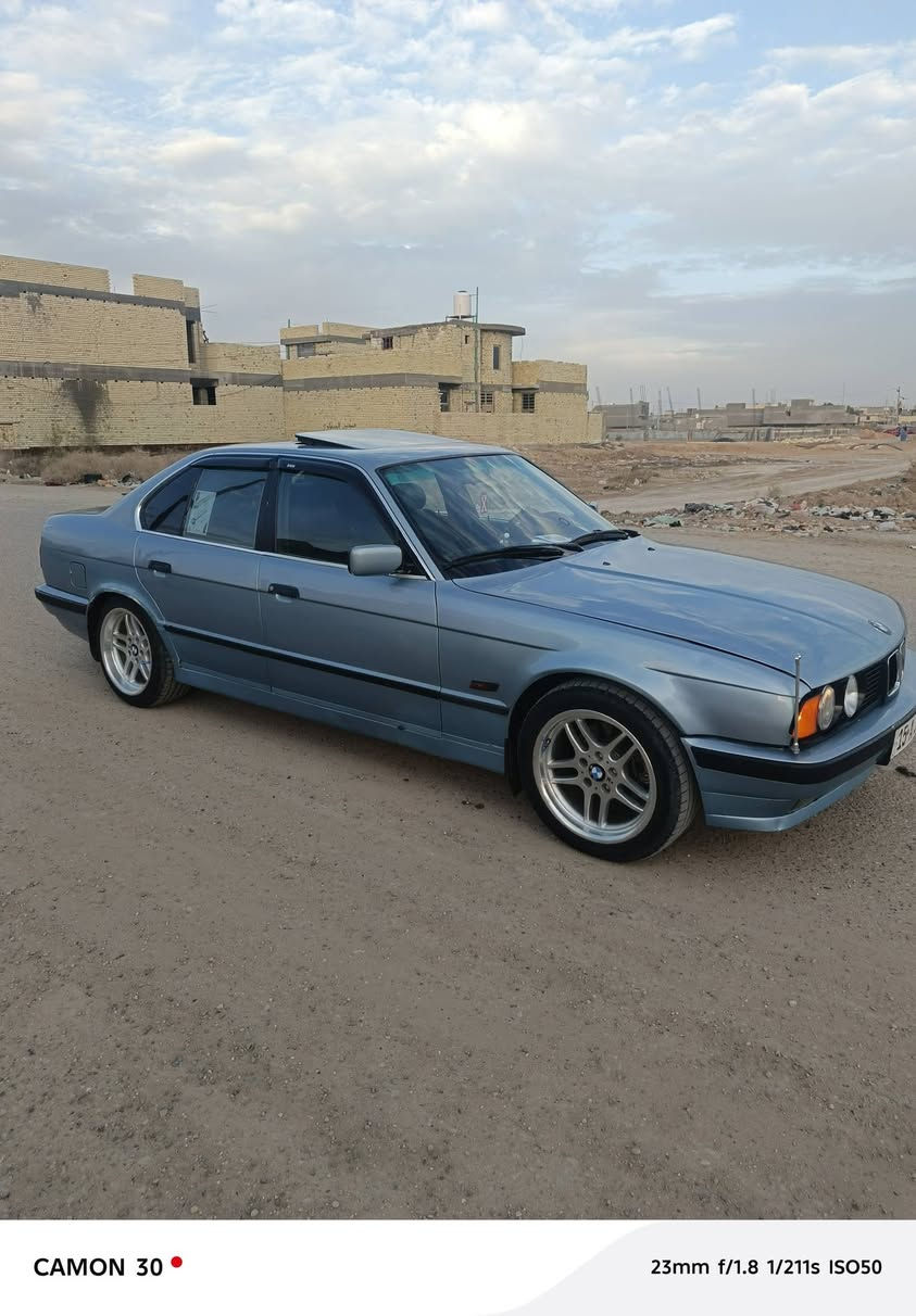 السلام عليكم بيع مستعجل
بي ام 525 مسكر  V6 رقم انكليزي انبار تحويل ثاني يوم تخم تاير جديد ويالة M فتحه سقف بلاد لايت لد اصفر اشاير خلفي لد كاردن شيال كاردن تانكي بانزين كلة جديد ارضيات M ترايك للبصرة سيارة نضيفه خير من الله بيع مستعجل #السعر 48 ورقة وبيه مجال مامتواجد على الفيس الشراي يتصل 

مكاني بابل اسكندرية 

***********  شراي يتصل
