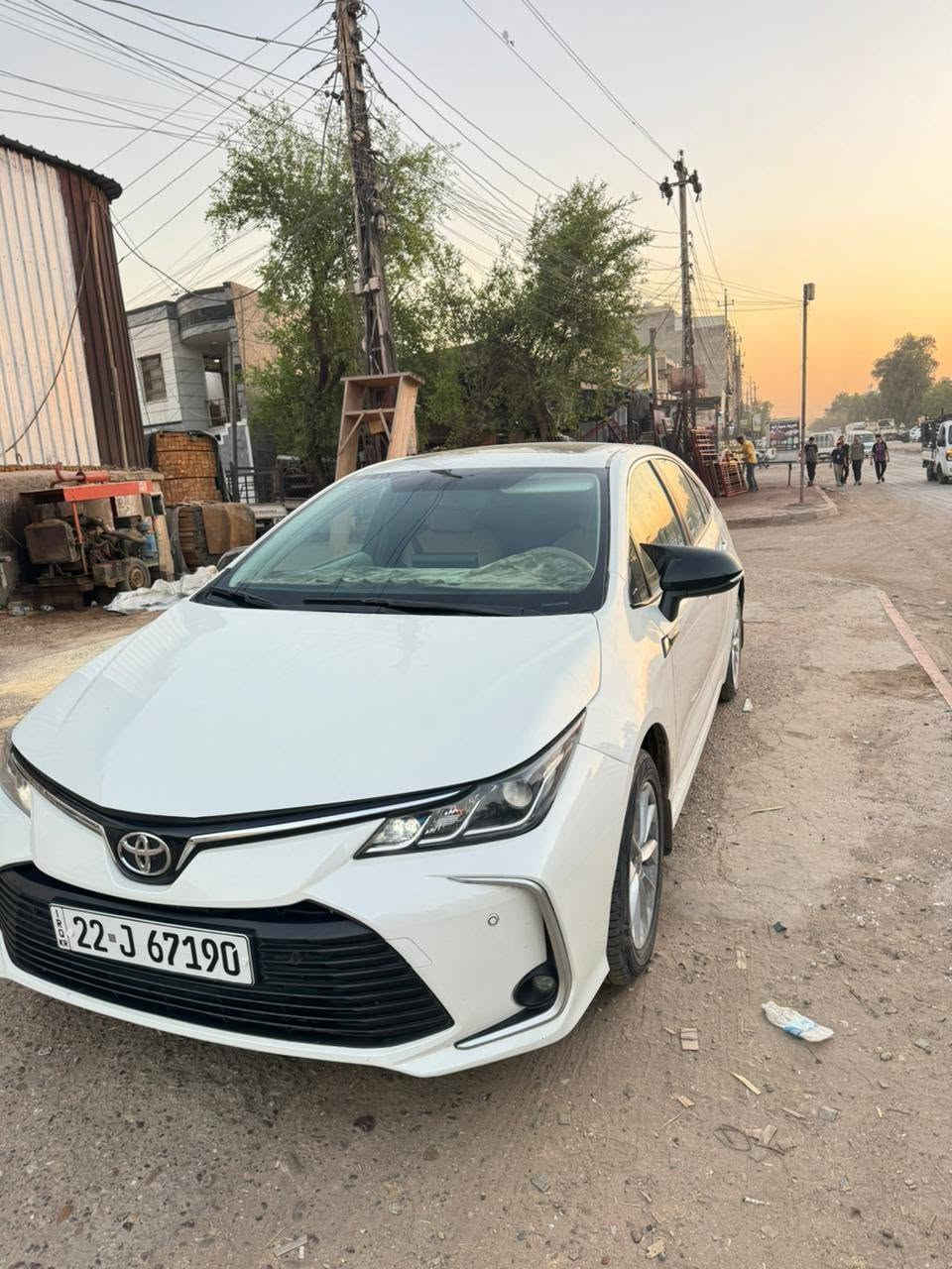 كورلا موديل ٢١ ساز 
حادث سطحي جدآ بسيط جاملغ و بنيد موضحة بالصورة 
رقم أربيل شرط التحويل وشوية بارد بالهلال جاملغ الخلفي باقي السيارة كفالة 
فول مواصفات للأخير بصمة فتحة 
مكاني بغداد الدورة 
السعرر 143 وبيهه مجال جدآ بسيط 
هاتف ***********

