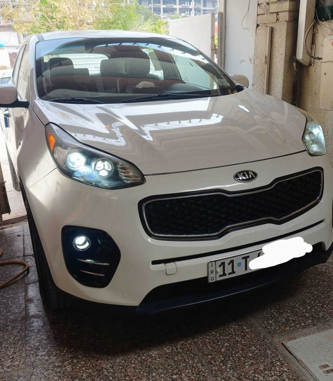 السلام عليكم
سبورتج أمريكي ٢٠١٩مواصفات نص فول
محرك٢٤٠٠مكفول 
صدرجديد شركة موفز 
دسكات اصليه امامي خلفي 
فريز تبريد جديد
لايت+بروجكتر زنون
دوشمه جديده..غرفه نظيفه
دبل سويج
سنويه لغاية ٢٠٣٠ باسمي
رقم دولي
بيه كم رصعه بسيطات وبارد بالباب الخلفي
كلشي موضح بالصور
السونار مرفق وصور الحادث
السعر١٥٥ورقه 
بغداد  ..الزعفرانيه
***********
