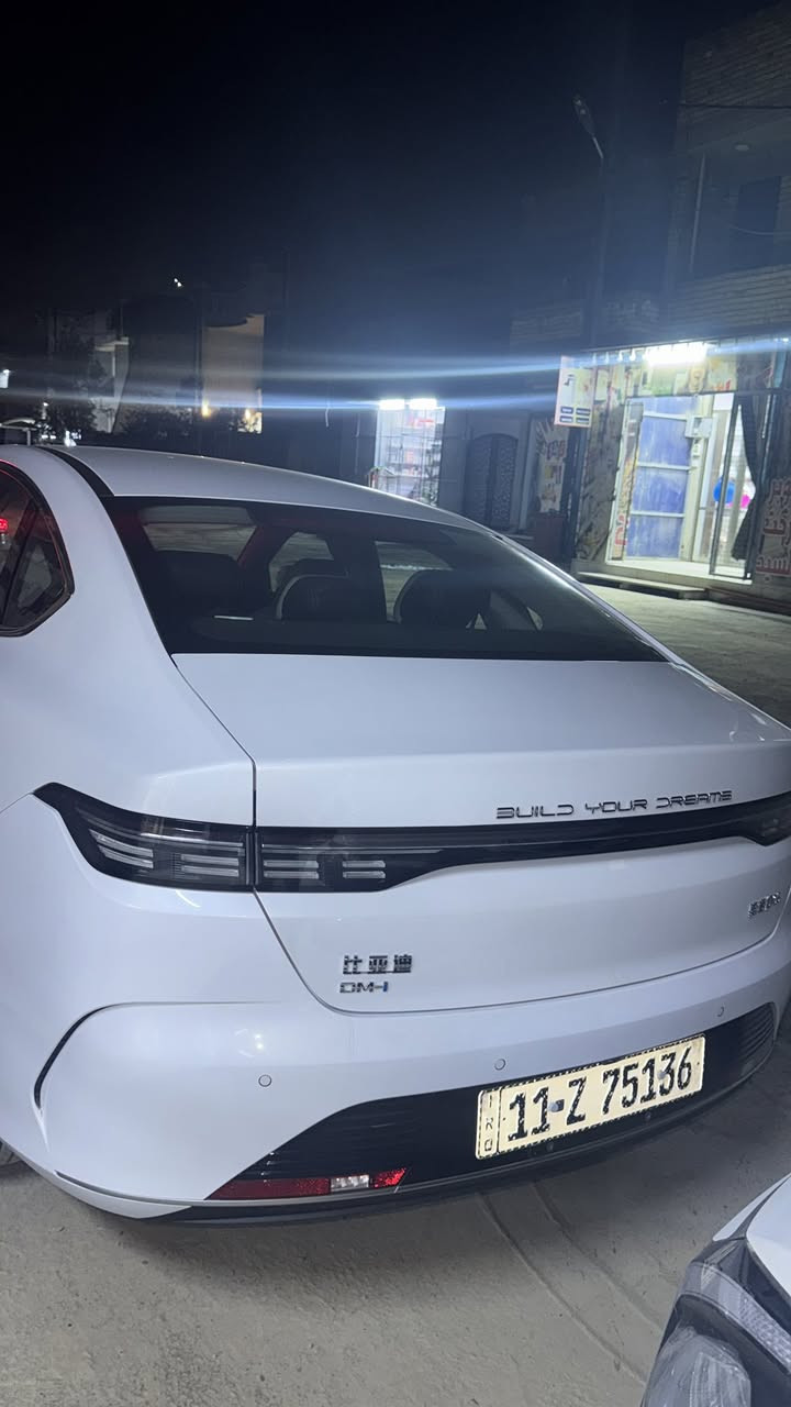 BYD سلام عليكم للبيع دستروير
موديل 25 ماشية 7 الف
السعر 18/250 وبيها مجال 
مكان الدورة 
الرقم ***********
