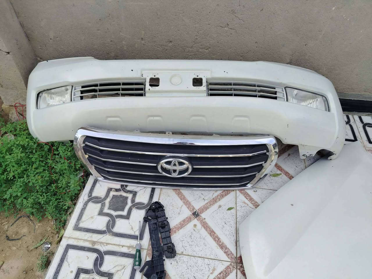 غراض لاند كروز موديل 2011 مستخدمات وجدد مجرد بس للمداوره السيارة ♦بسعر جملة ♦
♦بدنة
♦وبنيد وافخاذ البنيد ودعاميات ثنين ولايتات 
♦جاملغات
♦وبلابجتورات
♦وشباك 
للتواصل ***********
 #المكان ناصرية قضاء الغراف
