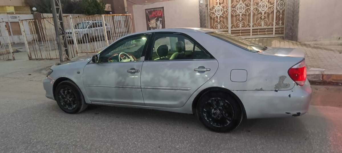 السلام عليكم كامري 2004 خليجي
مكينة 6 شرط لا تنقيص ولا تبخير و لا اصراف كير و المكينة كفالة 
حدادية جديده صار يومين من مسويها تخم تاير جديد  لايت زنون شمسي اصلي  غرفتها كلش مرتبة مثل ما واضحة بالصور شاشة و كشنات تحكم كهربائي كلها شغالة  السيارة متجاية و معمرة شواصي مكفولة عايزة رشات صبغ فقط لا غير مثل ما واضحة بالصورة 
السعر 65 
المكان النجف قضاء المناذرة 
*********** واتساب او اتصال
