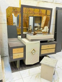 غرفة نوم • ١٠ قطع • نضافة ٩٠٪