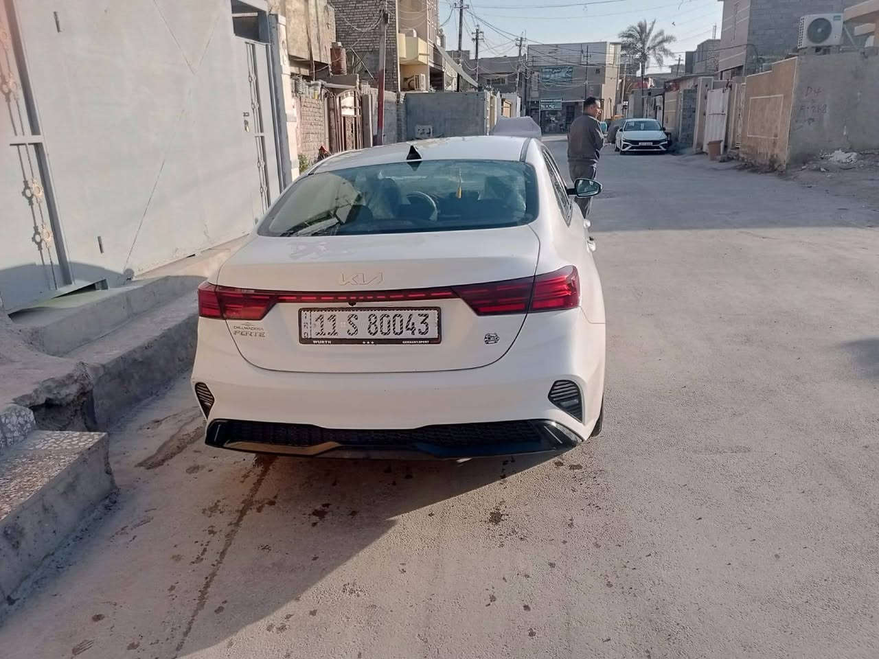 السلام عليكم البيع ومراوس
فورتي موديل 2022
سياره مريكي فول ماعده البصمه
مكيه ٢٠٠٠ 
قطعتين تبريد 
لايت زنون 
تخم تاير ويل 15 تحويره جدد 
رقم بغداد بيع ومراوس بوبامه رقم صاحب السياره *********** مكلف بلنشر
