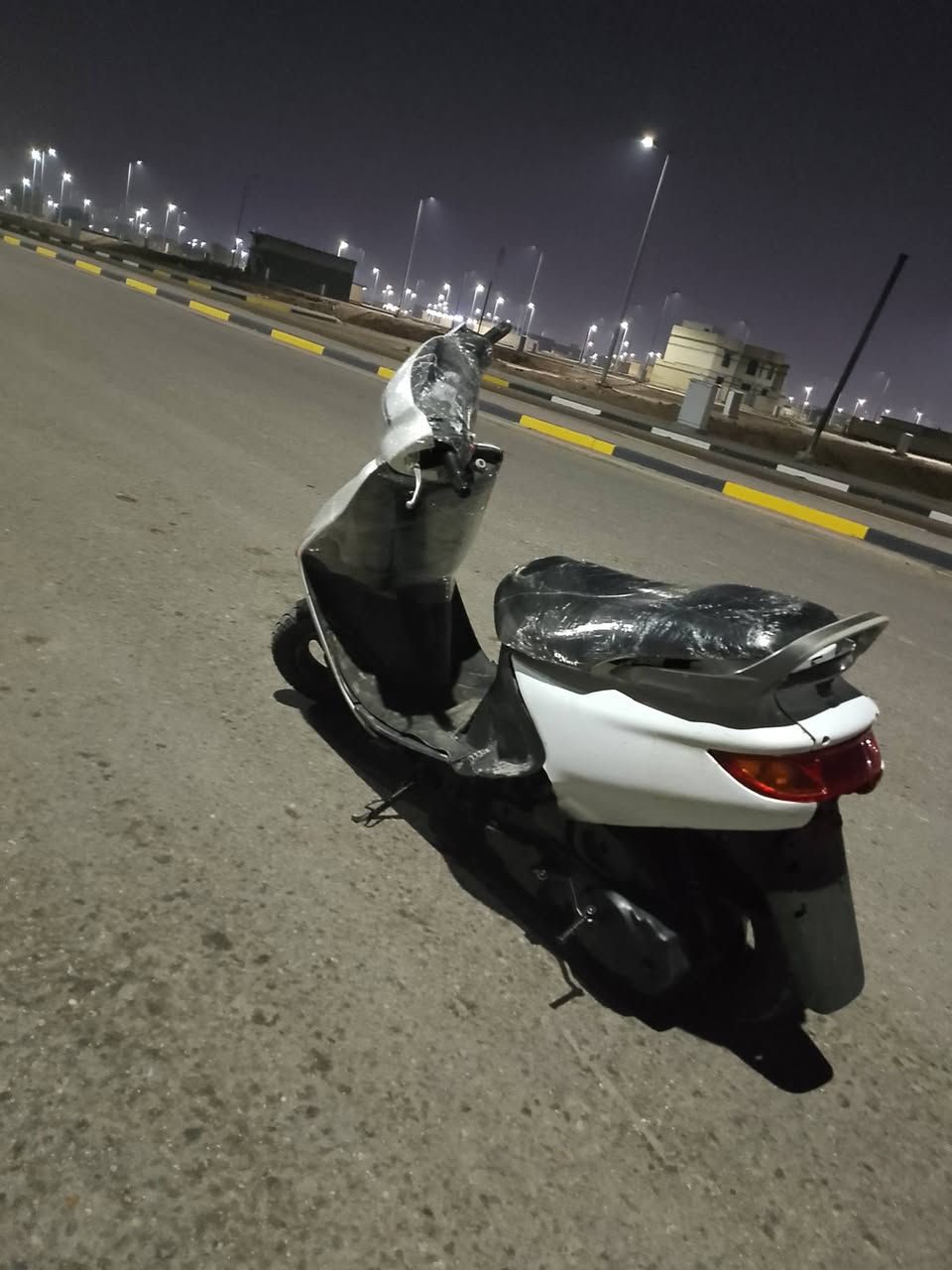 فراشة نثية مابيها اي نقص مكاني بصرة ابو صخير سكن المطار سعرها 450 وبيها مجال حك الجيه مجفته مرة وحده تجفيت بلادي شرط مكينه ناعمه شغاله سلف اشاير لايتات كلشي شغال شرط الفحص ***********
