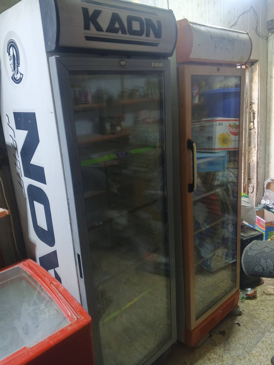 السلام عليكم عارضتين البيع
سعر الوحده 250وبي مجال قليل 
مدينه الصدر الحميديه 
رقم ***********
