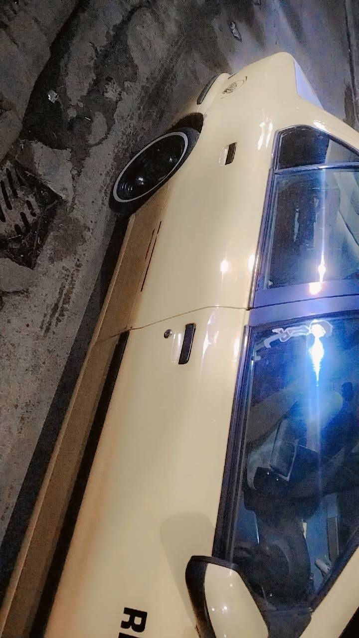 السلام عليكم 
سمند موديل ٢٠١١
خط وغرامات مصفره بسمي 
سياره عوزه بس صدر 
رقم واسط تحويل ثاني يوم 
***********
مكان واسط
