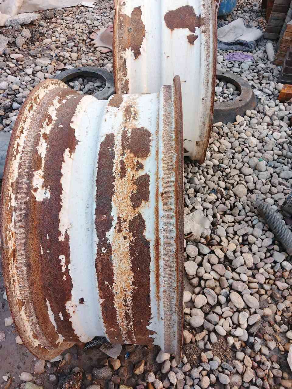 تخم ويل فيات 180  / 160
حجم 38 و 28
نضيف ومكفول من كسر وفطر 
***********
