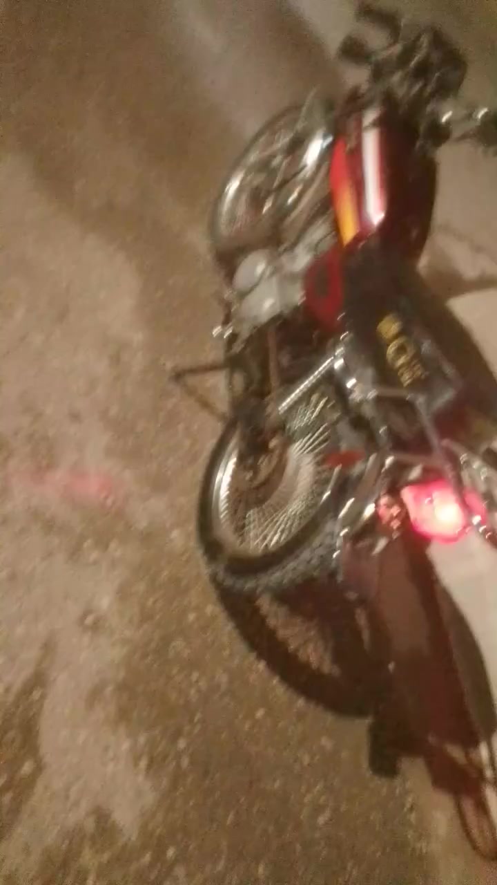 سلام عليكم عندي دراجه للبيع موديل 22شرط لاصرف ولا بخار كهربائيات كلها شغال مستعجل للبيع سعر 240بي مجال للطيبين رقم ***********
