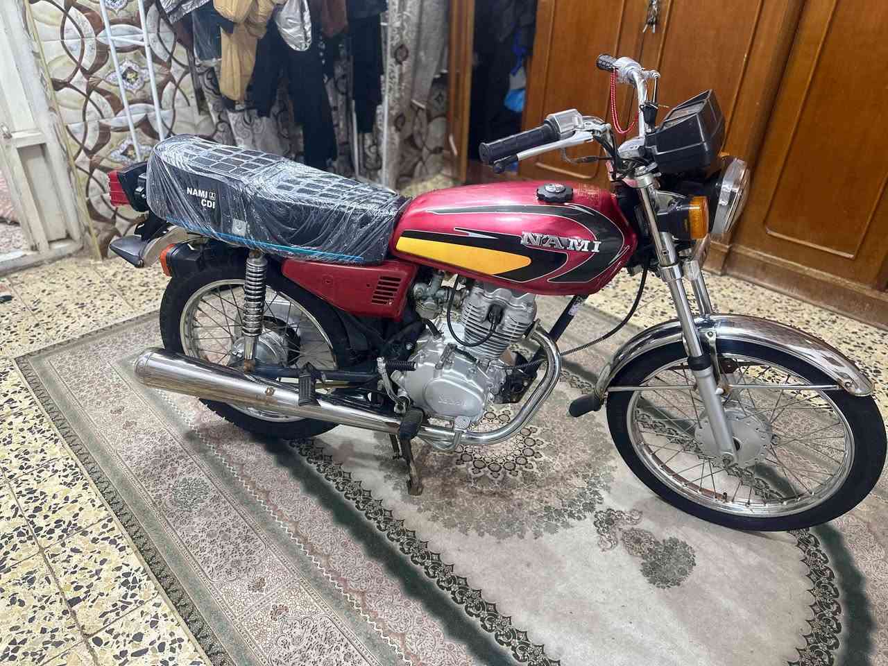 سلام عليكم دراجه لبيع دراجه اوراق اصولي دراجه نضيفه نضيفه كهربايات شغاله مديل (21)سعر 1100وبيه مجال قليل رقم ***********
