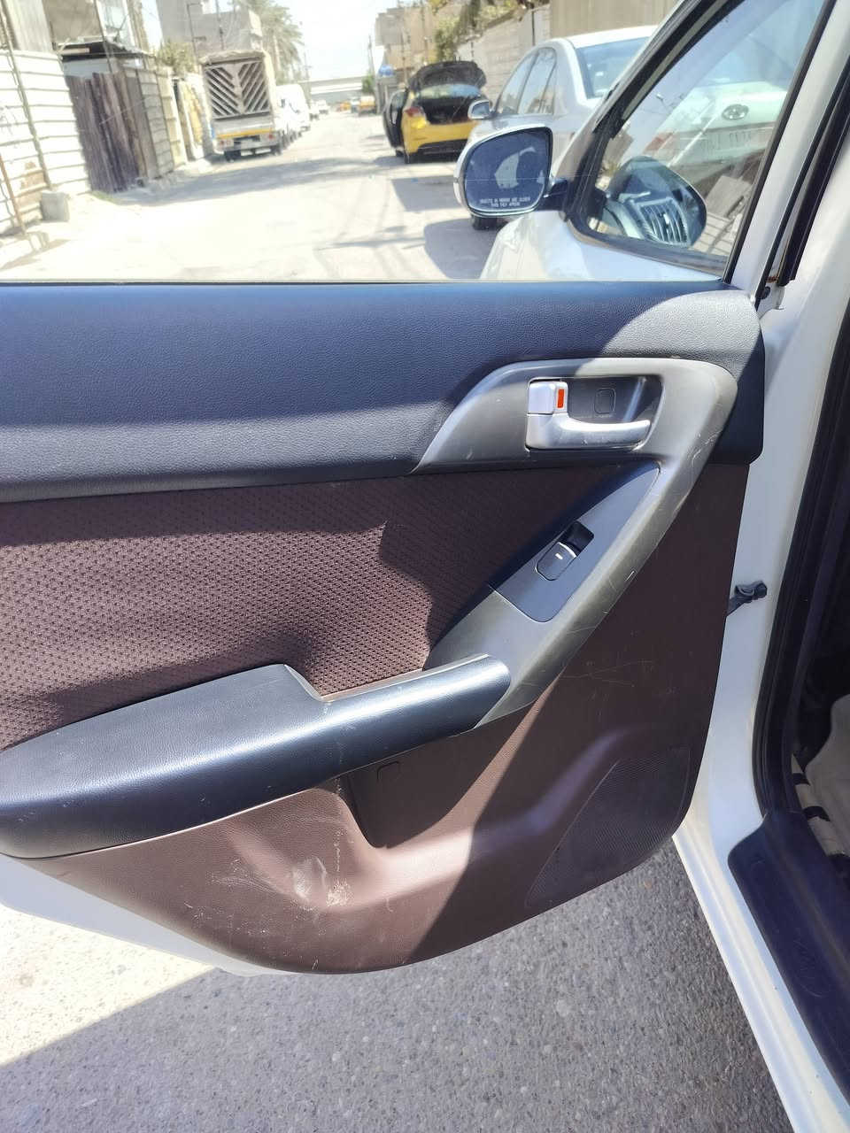 كيا سيراتو 2011
محرك 1600دوش
بيها 3قطع صبغ جمالية 
السعر 90 بيها مجال بسيط
مكانها زعفرانية 
***********
