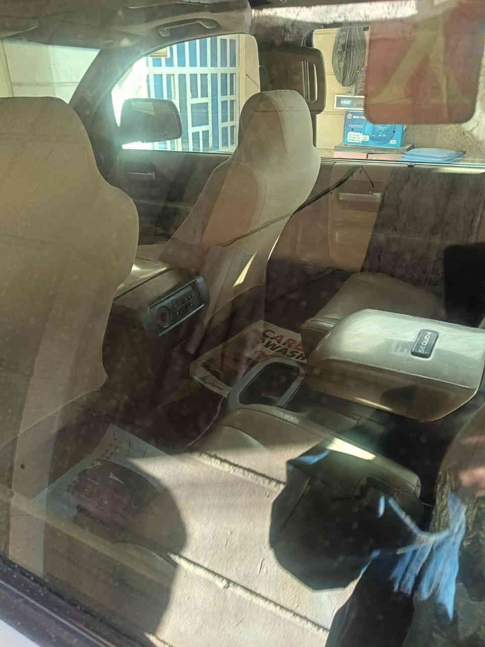 السلام عليكم تويوتا سيكويا موديل 2009بلاتينيوم داخل بيجي كشنات جلد سلايد روف واحد على واحد فول مواصفات ومعروفة بالسوك ستيرن كهرباء تحكم بالستيرن بردات جانبية بيه صبغ اربع قطع بدون حادث سيارة خليجية انطيك صبغ حزام البنيد والصندوك والجنطة بدون صبغ رقم دولي باسمي تحويل مباشر للاستفسار أكثر اتصل ***********بغداد الشعب واسف عالاطالة والشراي يدلل معروضا 165 وبيها مجال
