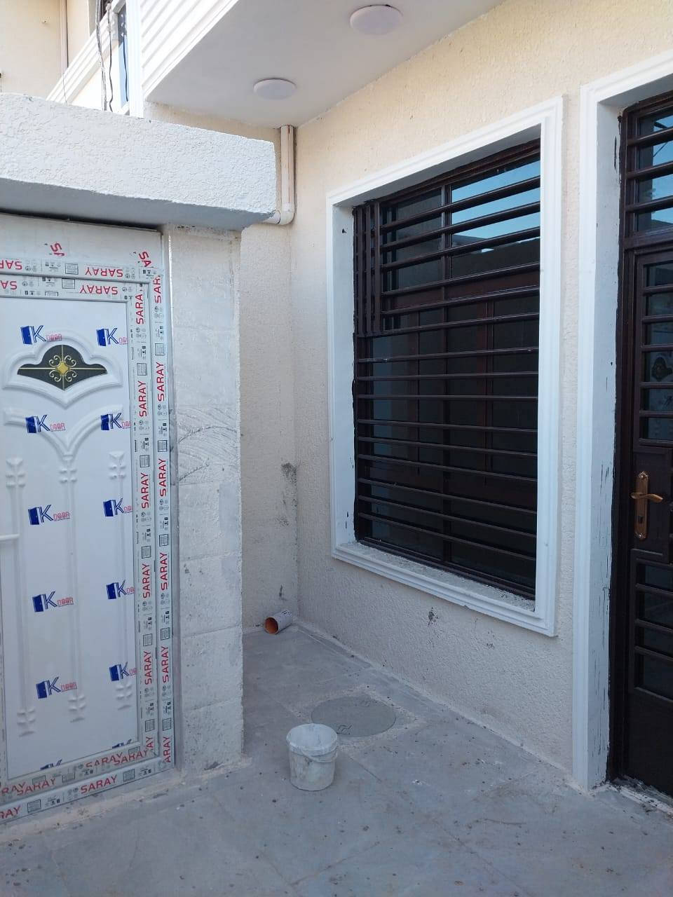 بيت للبيع المساحه ١٠٠ متر في منطقة الحسينيه النفط قرب اسواق التفاحه للاستفسار الاتصال على هذا الرقم ***********٩
