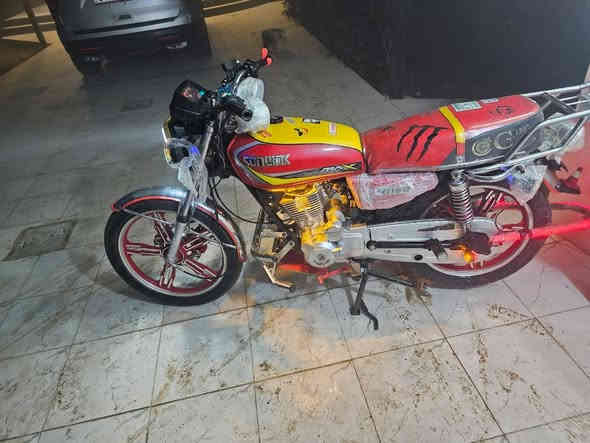 السلام عليكم دراجه للبيع موديل 23 مكفوله كفاله عامه ما بيها اي نقص كله شغال اوراق موجودات العنوان ديالى منصوريه الشط قرب سيطره الغالبيه الرقم ‏‪***********‬‏ السعر 600  وبيها مجال
