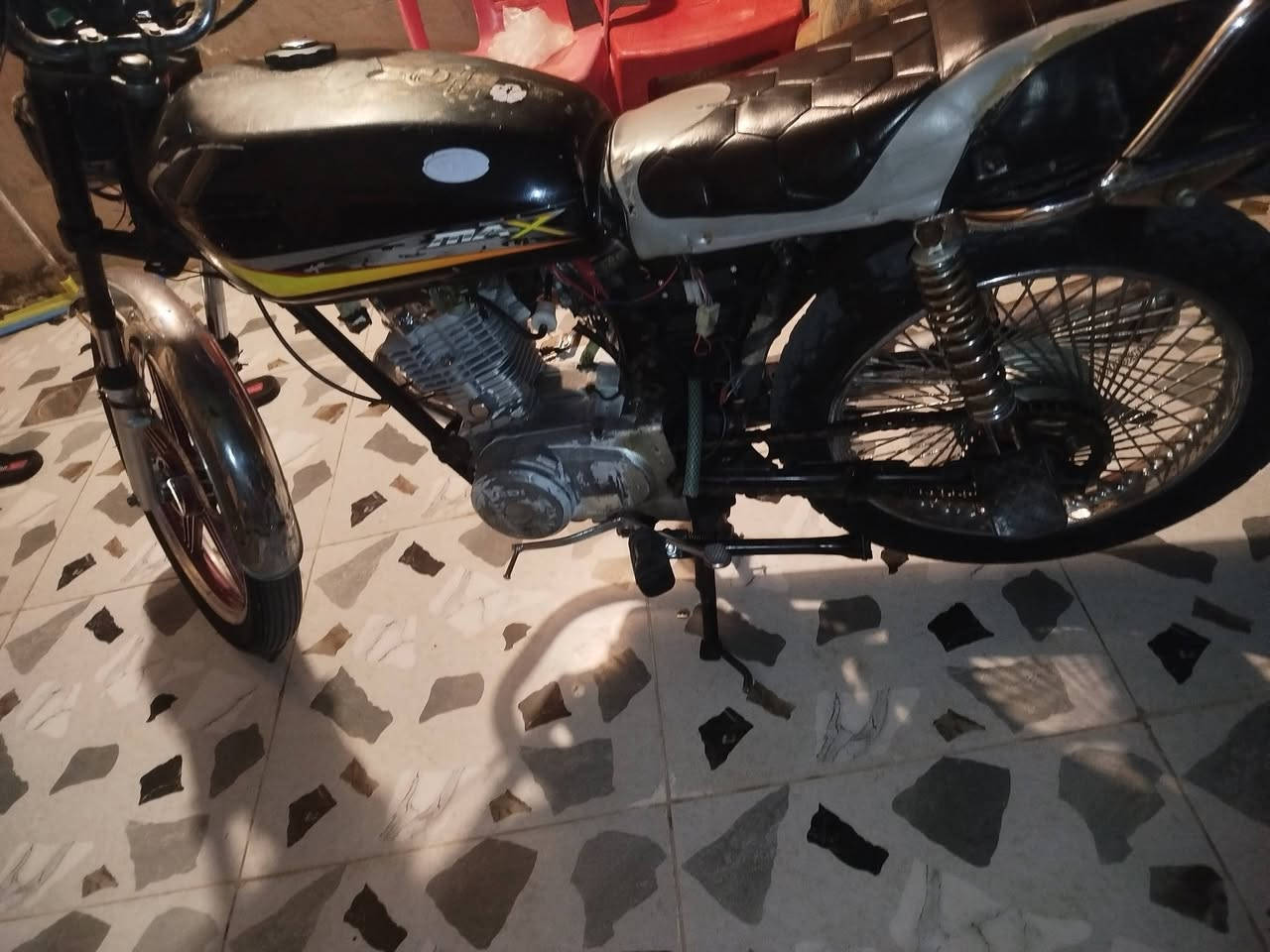 اربعه كير للبيع محرك 125cc ناقصه بس بنزات للبريك الخلفي شغال مابي اي عطل فقط لايتات يراد الهم تبديل سعر 200 وبي مجال بسيط مكاني اربيل مجمع الزيتون  واتساب ***********
