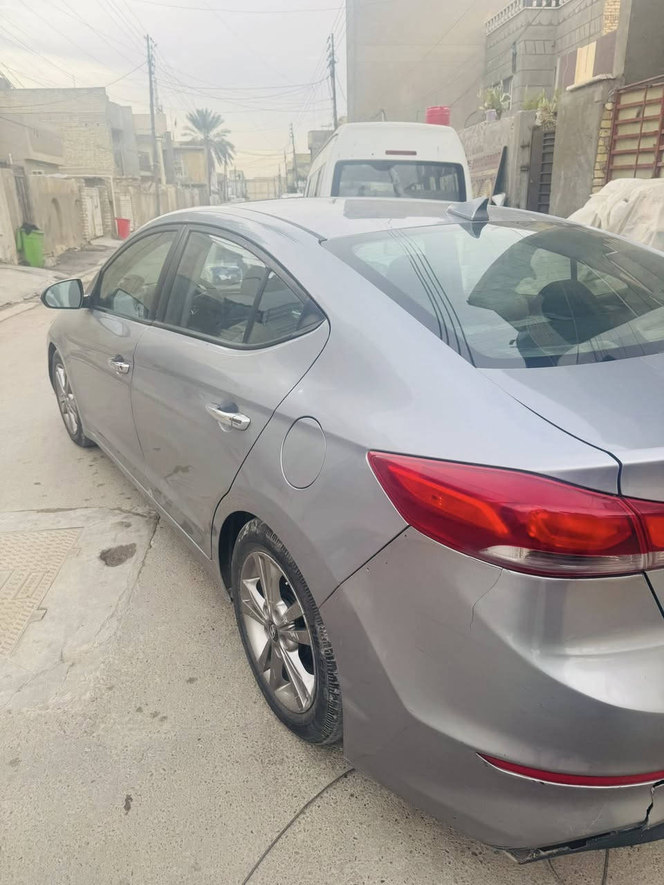 سلام عليكم النترة 2017 فول مواصفات فتحة بصمة الكشنات تدفئة وتبريد السيارة حادثها بنيد وجاملغ والبيبان مرشوشة اثر جراد سعرها 100قفلل السيارة ب اسمي شرط تحويل العنوان بغداد الامين الثانية الرقم***********
