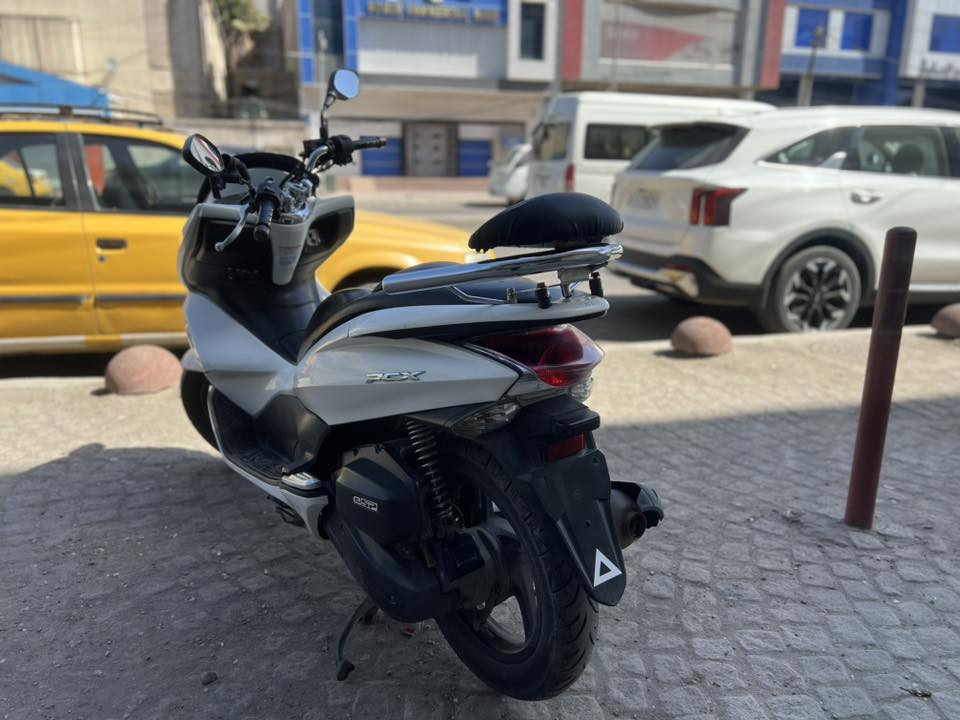 السلام عليكم دراجة pcx ياباني وكالة جيل الأول 1حرف A مكينة خرسة صوت مابيها جميع الكهربائيات والحساسات شغالة دراجة اخو الجديد بعدها بلادي نازله رمبه جديد ماشية 24 الف قابل للزيادة العنوان بغداد الكريعات تجي باب البيت تفحص للتواصل واتساب ☎️
***********
