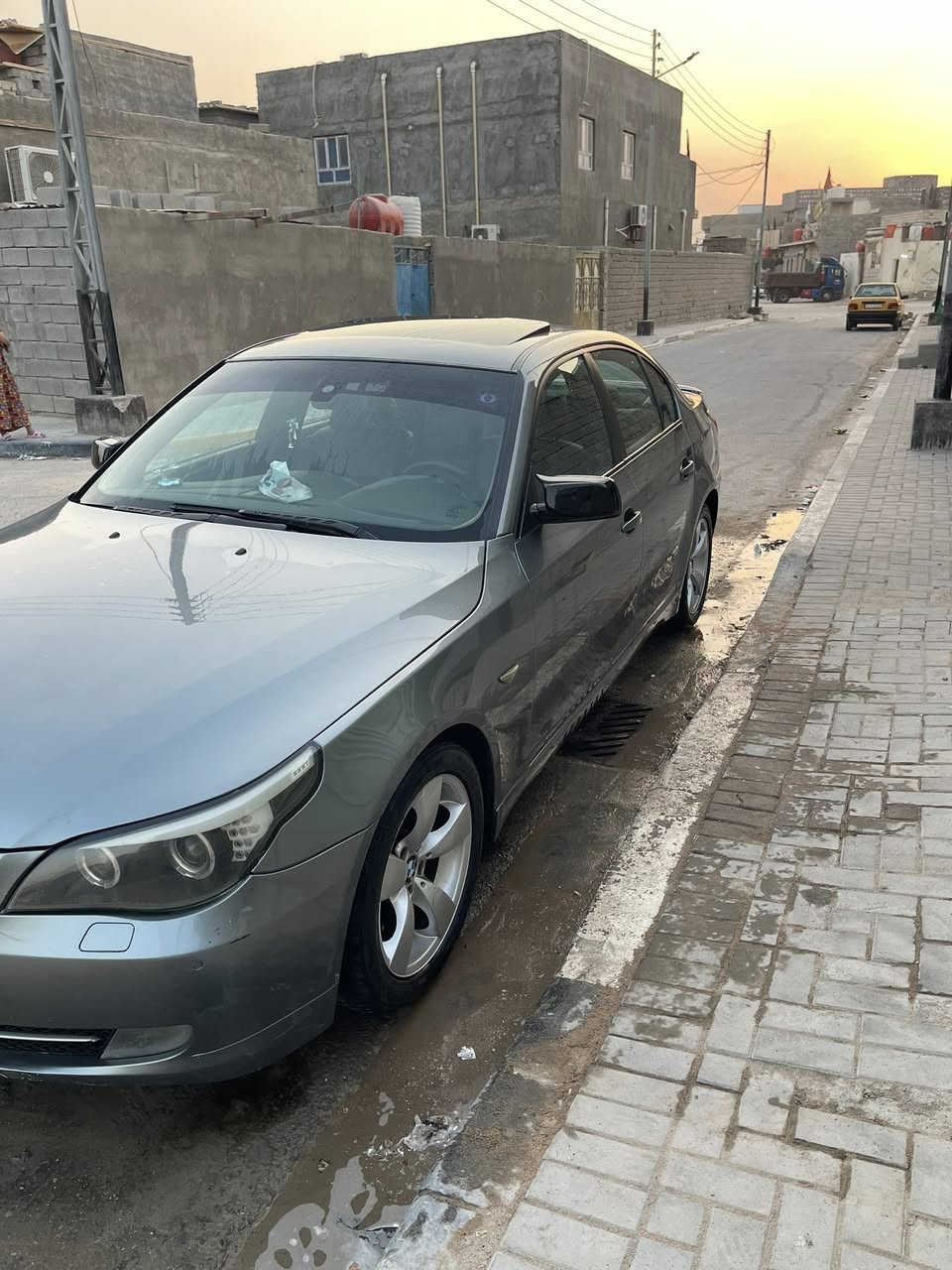 سلام عليكم 
ميماتي e60 محرك n52 نوزل قصير 528 اصل 
وارد امريكي حادثه تصليح باب السايغ وباب الورا
مصبوغه حزام جماليه 2008 رقم بغداد بسمي مكاني بصره
سنويه ل 2029 كير محرك حداده كهربائيات بلاديه تبريد ثلج
تخم تاير جديد بيها نواقص بصيطه فول مواصفات 1/1
رايده 103 وبيها مجال مستعجل علبيع وماكو ميماتي بهلسعر 
***********
