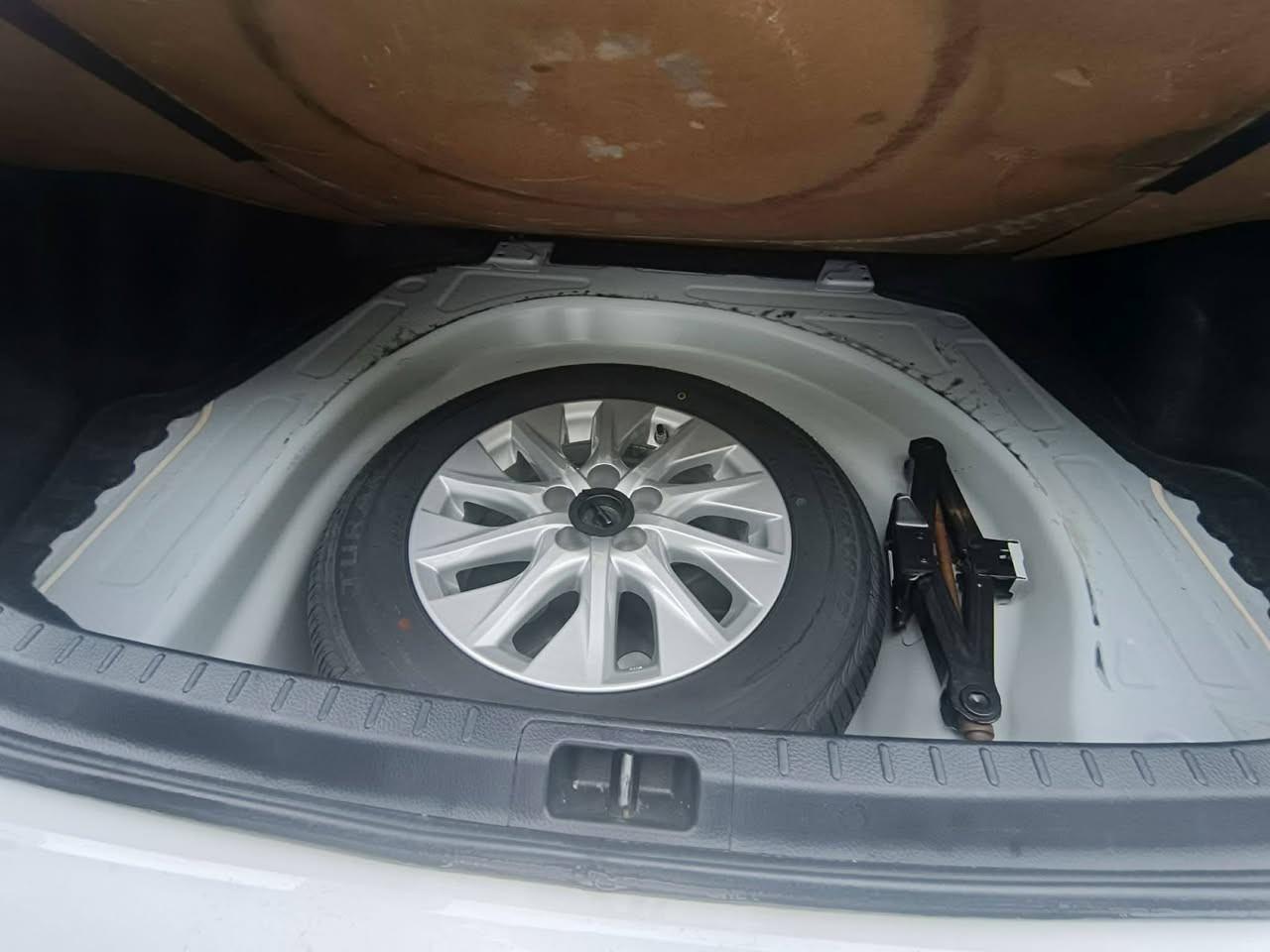 سلام عليكم كورلا خليجي ساز محرك 20موديل 2017 ماشيه 110k داخل اصفر بدون ضرر بدون تبديل بدون كلشي فقط بخشم البنيد مسحوب كارت تايرات باتري كله جديد متصرف عليها دينار سنويه ورقم جديد سليمانيه تحويل وكاله بشرط سعرها 168ومجال حيل بسيط گير محرك بشرط ***********
