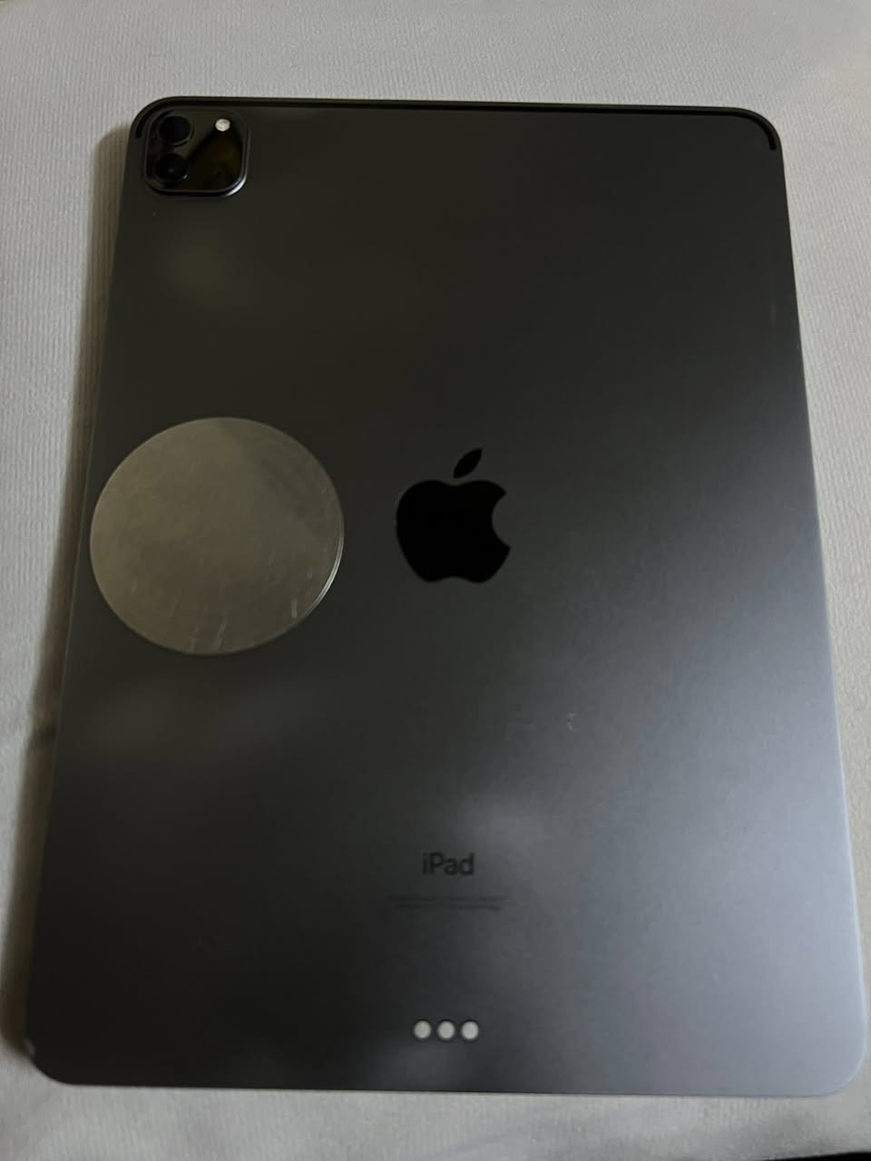 سلام عليكم ايباد ١١ للبيع M1. بطاريه ٨٥. ذاكره ١٢٨. وياه سماعات الي بصوره
العنوان بغداد الحريه الدولعي. 

***********
السعر.    ٤٥٠ وبي مجال حك الجيه
