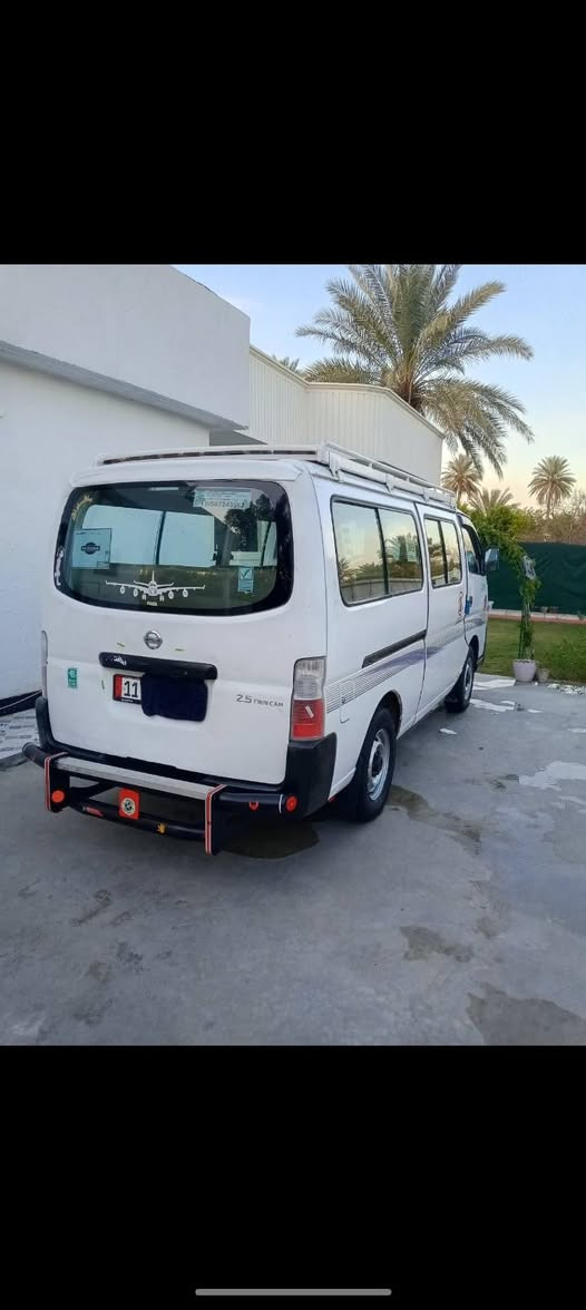 السلام عليكم نيسان يورفان 2009للبيع رقم بغداد مشروع وطني باسمي السيارة مصفرة هيئة وضربة وغرامة كير محرك خير من الله مكان السيارة بغداد الدورة السعر 110وبيه مجال للاستفسار ***********
