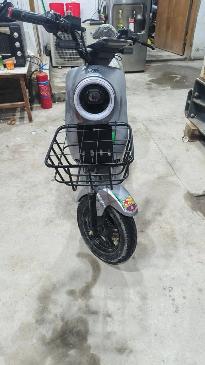 دراجة r9 مستعملة قليل السعر 425الف وبيهه مجال قليل للتواصل ***********
