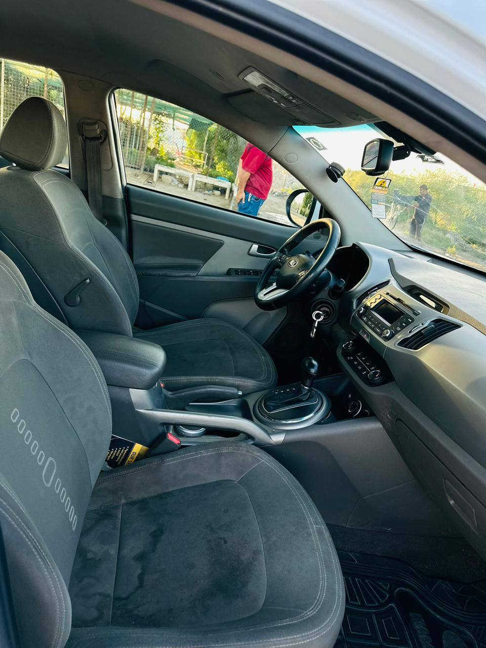 السلام عليكم كيا سبورتج موديل ٢٠١٤ خليجي ماشية١٠٠الف رقم بغداد باسمي بيه البنيد مبدل وكالة والباقي مكفول السياره جاهزة ونظيفة للاستفسار الاتصال على الرقم *********** بابل الإسكندرية السعر ١٥٣ وبيه مجال بسيط
