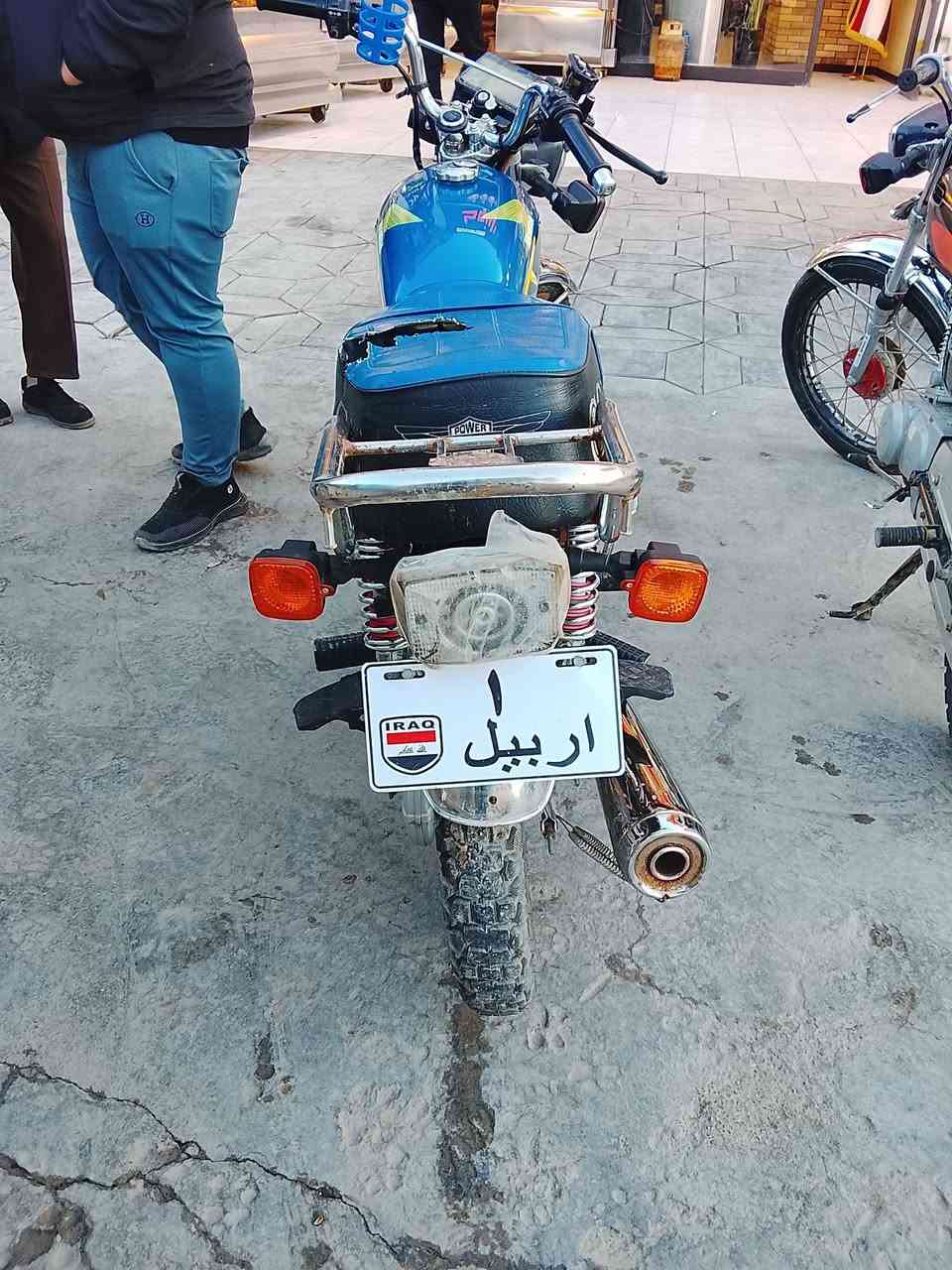 سلام عليكم
دراجه سولنك موديل 2024 مامفتوحه المكينه 
جاهزه من كلشي شغال بيها 
مكاني بغداد بسمايه 
*********** السعر(500) وبيها مجال
