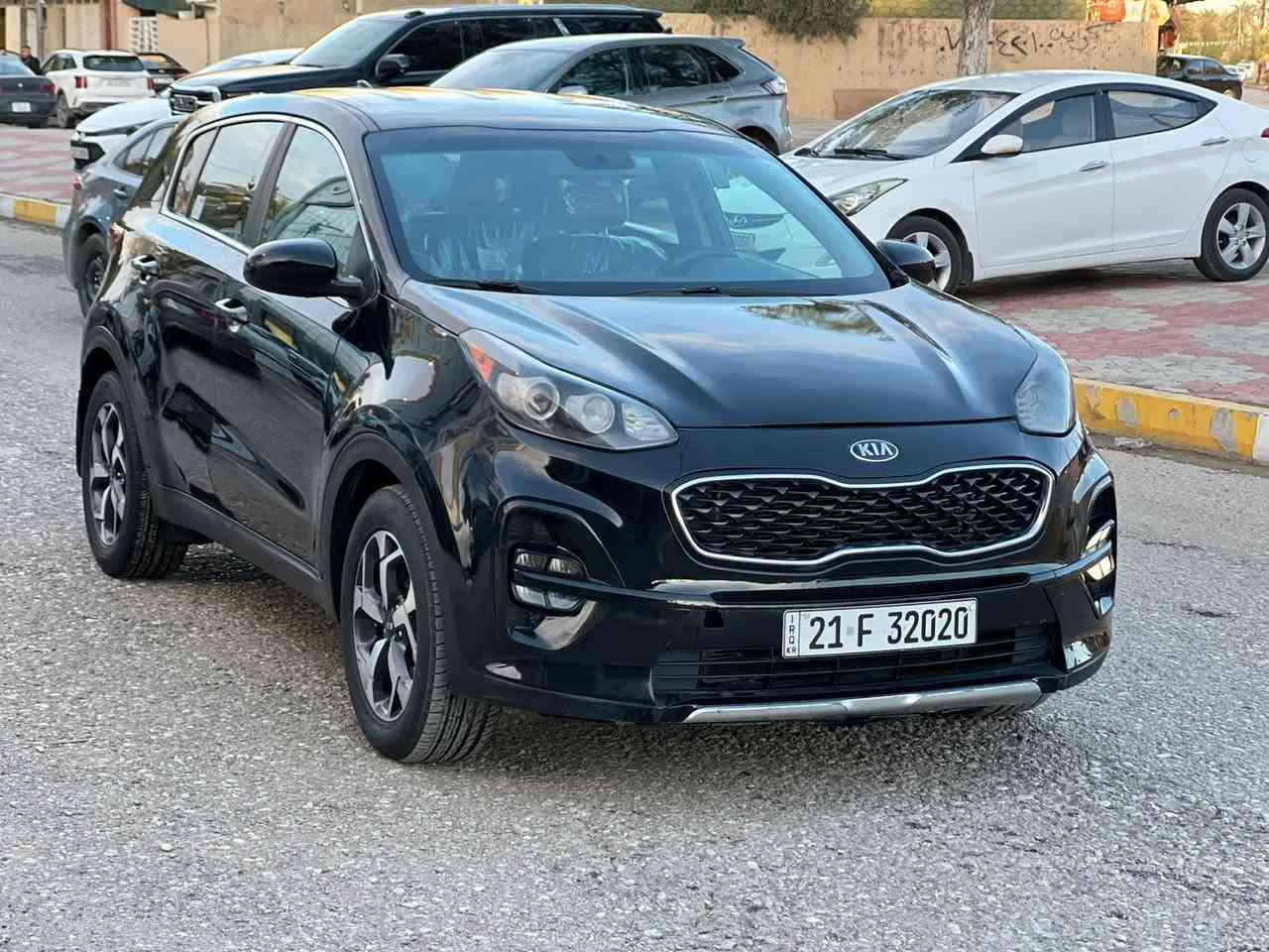 كيه اسبورتج موديل 2019
سياره كلش حلووه جديده 
بيها بونيد جامغ صبخ بدون دواخل اب شرط 
مكينه 2400
موصفات كشن جلد ويل كب تبريد قطعتين 
ماشيه 60 
رقم سنويه كله جديد 2030
شرط تحويل وكاله 
مكينه 2400
رقم مميز 
سعر 147 
مكاني خانقين ديالى 
***********
