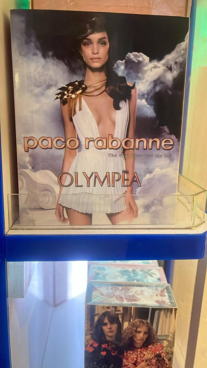 سلام عليكم بيع مستعجل 
266 قطعه عطوراوربيه ابيع الكميه كله  يعني 22 درزن وقطعتيين
يتكون من 6 انواع عطور نسائي رجالي   بسعر مناسب جدا

للتواصل واتساب ***********

متوفر توصيل لكل العراق
