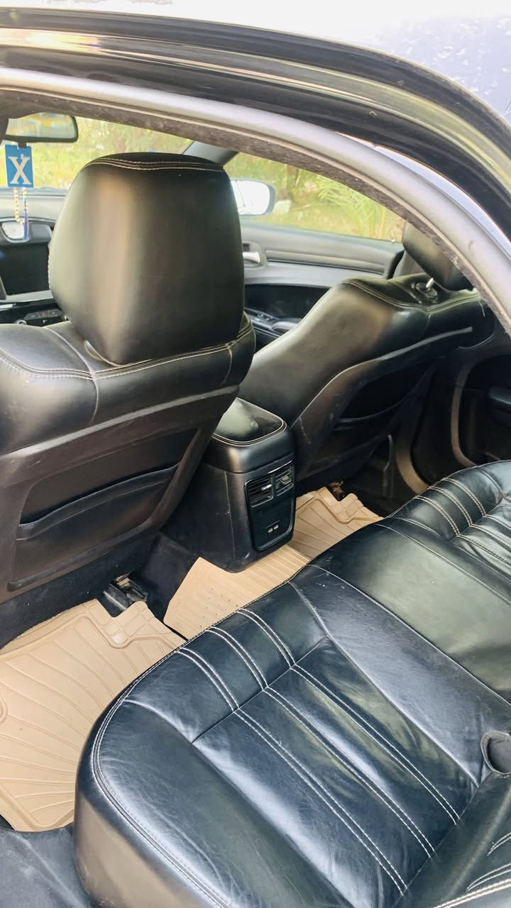 السلام عليكم الاخوان ..
كرايسلر2015Sمعروفه المواصفات بيها ثلاث قطع مال بيت سياره ما مشتغله خط  مكينه كير تبريد مكفول سعر ١٨٥بيه مجال عنوان واسط الصويره ***********
