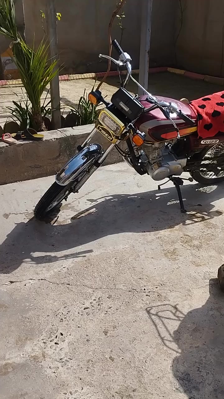 للبيع  السعر 400 ألف محرك شرط ما مفتوح تايكر 2019
***********
