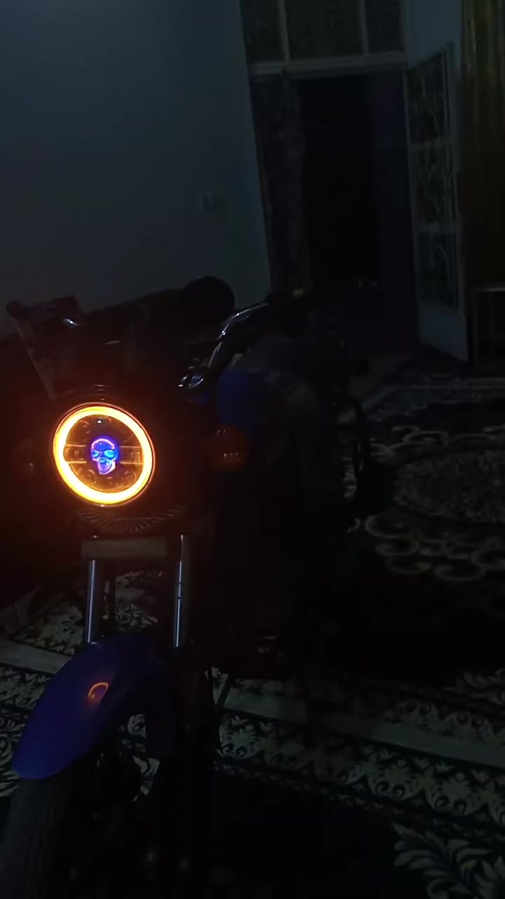 السلام عليكم دراجه للبيع 
المواصفات
محرك200
سويج سجينه
كتابه حمره
تشغيل عن بعد
مامفتوحه
اوراق اصولي
موديل20
السعر 1250
‏‪0777 276 7414‬‏
