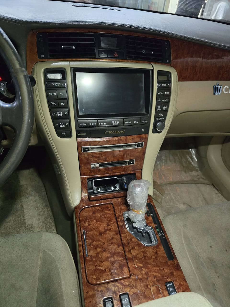شاهینە 2005 مووس سلایت بێبۆیاخ فول مواسەفات 3دوگمە سێ پەردە سەلاجە مەرکەزی
63 خوار هه مووبازار ***********
