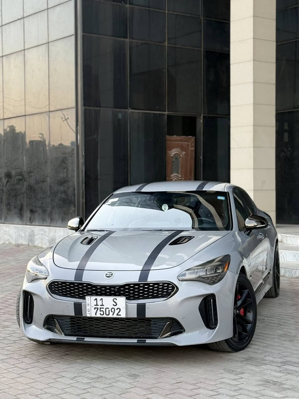 سلام عليكم
كيا ستنكر موديل 2021 وارد امريكي السياره
جي تي لاين محرك ٦ توين تيربو 3300
 اربع  قطع صبغ  السيارة فول مواصفات عدا  بنرامة  رادرات جلد
داخل احمر  كراسي كهرباء تدفاء تبريد  تشغيل عن بعد قطعتين تبريد السيارة V6 السيارة جاهزة من كير محرك بدون فتح 
السياره ماشيه 45 حقيقي 
رقم بغداد نكليزي بسمي شخصيا
 صدر تبريد تخم تاير العنوان بغداد السعر( 155) وبيها مجال للاستفسار الرقم ***********
