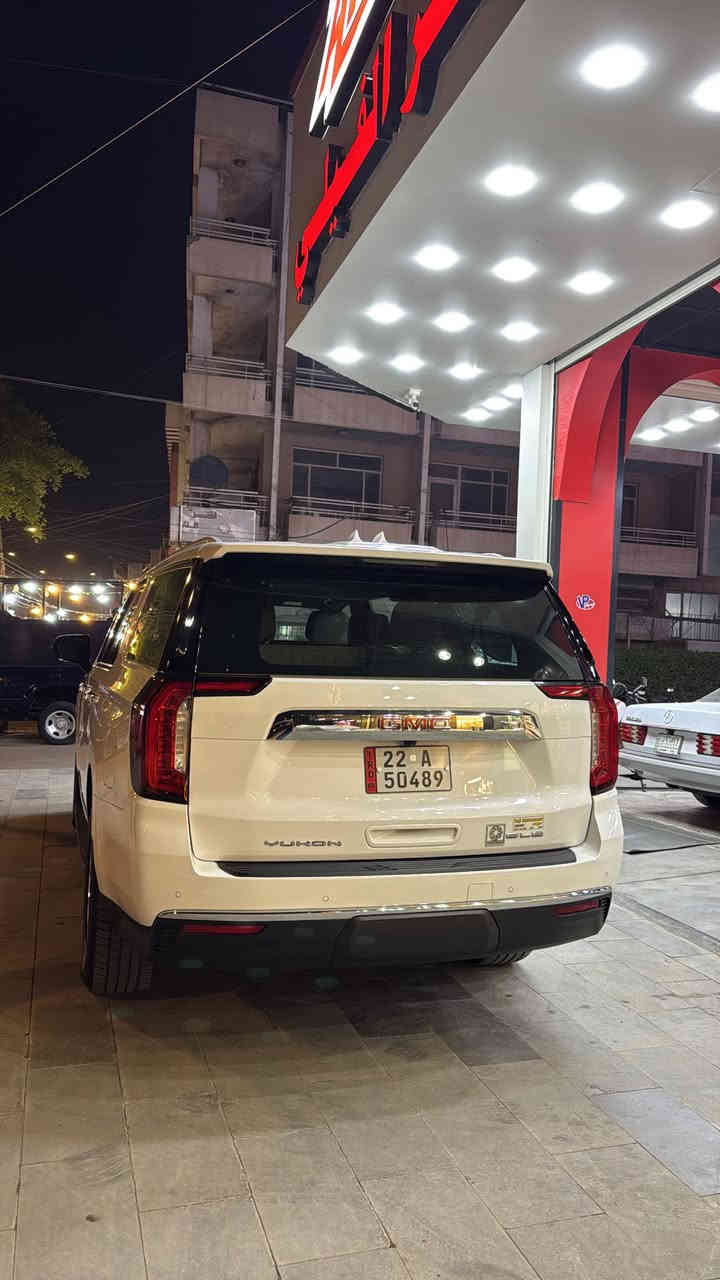 جمسي موديل 2024 خليجية وكالة  حجي محمد ماشيه 82 الف على حالة الشركة وادامة كاملة للسيارة من دسكات ودهن كير ومابيها نقص شي  مكان السيارة اربيل  
السعر 585 $  يعني خمس دفاتر و٨٥ ورقه 
***********
