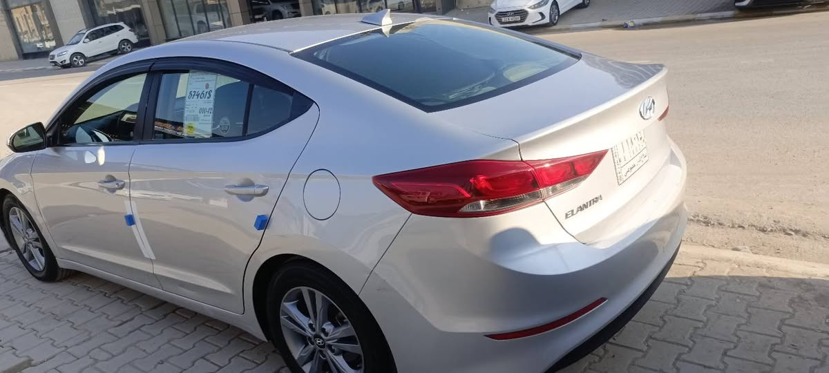 السلام عليكم انترا 2018وارد محرك سوبر واحد علا واحد فول مواصفات صدر تخم تاير جديد بيها بونيد بس ولباقي مكفول كفاله عامه وحرك كير شرط مكفولات العنوان صلاح الدين تكريت السعر 128 بيها مجال بصيط ***********
