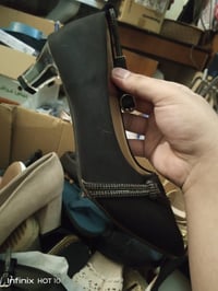 قياس 38 • توصيل مجاني • ملابس