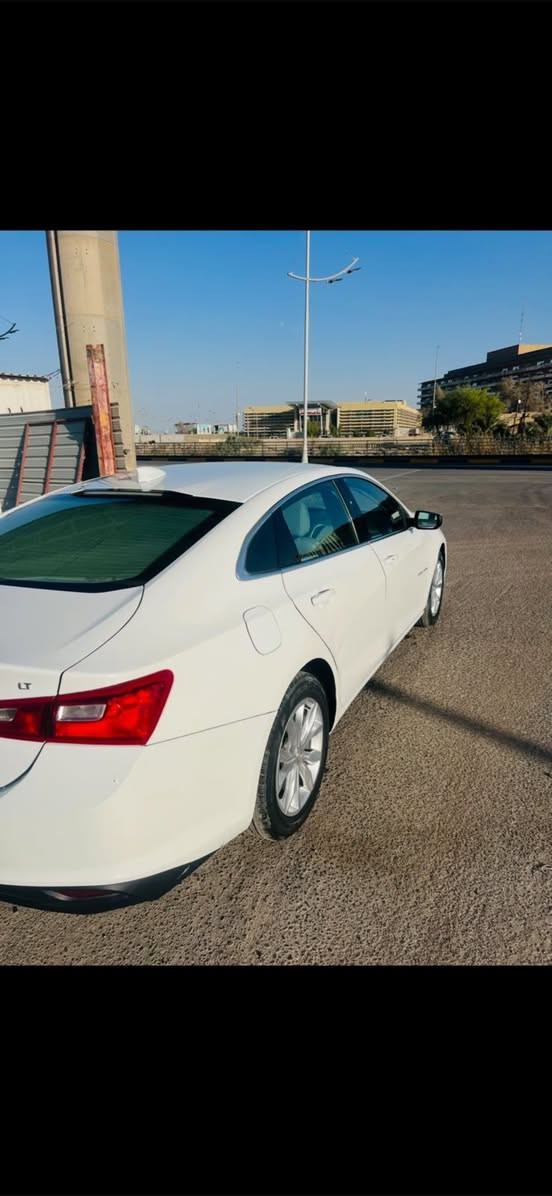 شوفرليت ماليبو ٢٠٢٣ 
سيارة وارد امريكي حادثهة بسيط بالجاملق عكس جهت السايق وشويه من البنيد وراجع ع البارد سيارة جديدة اخت الزيرو ماشية ٢٩ الف كيلو متر سنوية تنتهي ب ٢٠٣٠ بسمي 
السعر المطلوب ١٤٠ ورقه وبيهة مجال بسيط للاستفسار 
***********
