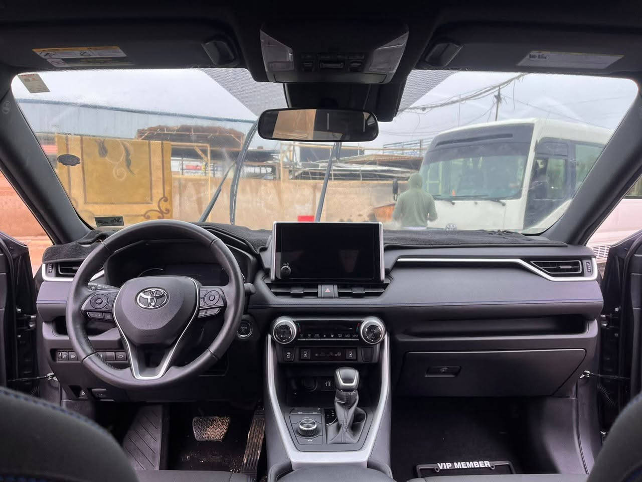 السلام عليكم
RAV 4 للبيع (se)
(السيارة كلين كلين جديدة )

بدون صبغ 

ايرباك فقط البردة 

(رقم السيارة بغداد بأسمي)

عداد السيارة (46 الف مايل قابل للزيادة)

 السيارة ارجع اكلك كلين جديدة واني عارف سعرها بالسوك بس اريد اسافر ومضطر ابيعها 

البيع لغرض السفر

راف فور فول مواصفات هايبرد ! 
  RAV4 2024 (se)

فتحة سقف سلايد
فور ويل
تدفئة كشنات
تدفئة ستيرن
بصمة تشغيل
بصمة ابواب 
رادار امامي
رادار خلفي
رادار جانبي ونقاط عمياء 
صندوق كهربائي 
هاندبريك بصمة  
وضعيات قيادة 
دفع رباعي 
اوتو هولد
اوتو ستوب 
تبريد مناخين
تبريد قطعتين 
محافظة على المسار 
مانع اصطدام 
كشن السايق كهرباء
لايتات زينون
ويل كروم
بطارية ليثيوم

السعر( 245)

للاستفسار على الرقم ***********

عنوان السيارة بغداد
