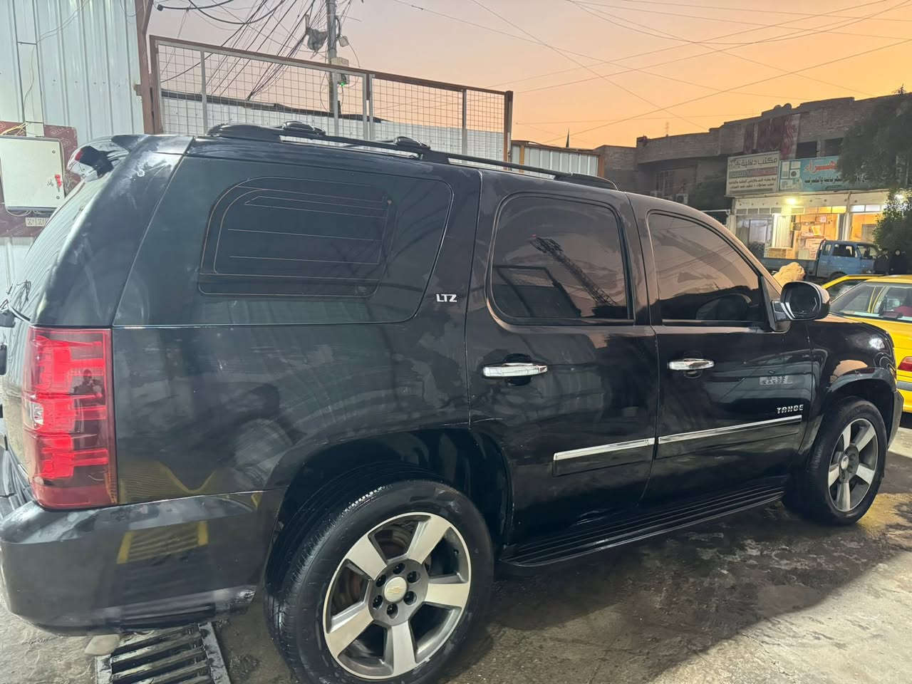 من رخصة الادمن المحترم
تاهو موديل 2012 فول LTZ
ضررهة خلفي بجم كبس
دوشمة جديدة
باتري و دهن امسويل جدد
صدر
كير 
محرك
خير من الله
السيارة مضللة الي يحب يبقي
والي يحب من ياخذهة يشيل تضليل

رقم سليمانية بسمي

فقط ملاحضة بالدوشمة 
التنتة ممشتغليهة زين
باقي السيارة خير من الله 
تراي للبصرة 10 مرات
السعر 205 و مجال حك الجية
اتصال ***********
