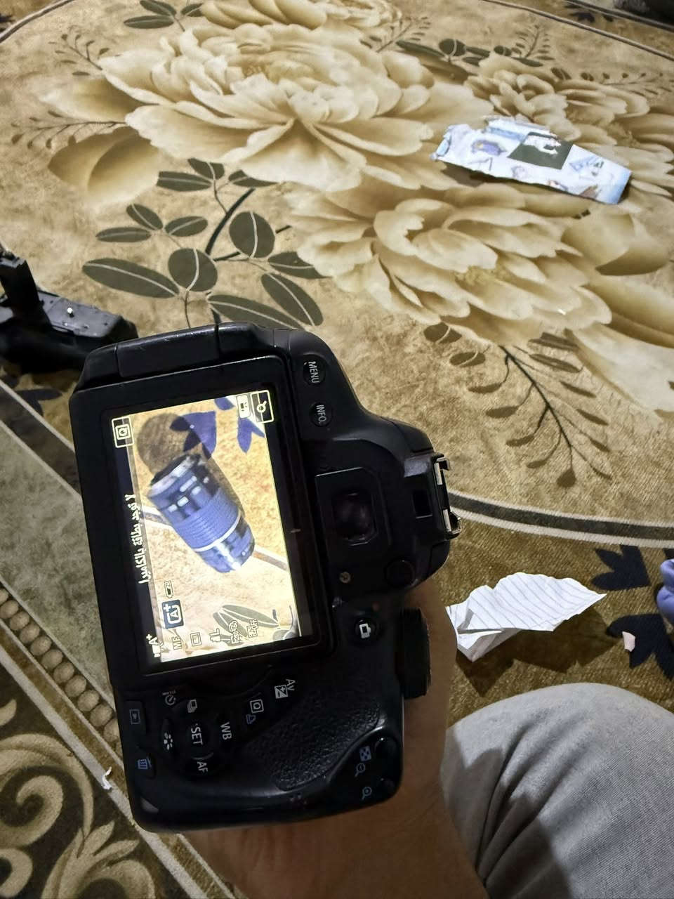 كامرا كانون D700
مع ملحقاتها  موضحات بالصور  ما يحتاج اشرح  الكامرا  شغله يخبل  مع  الزوم 75.300 
  للبيع   مكاني ديالى   رقمي *********** افحص بيدك  احسن  من الحجي 
اتصل وتدلل  
للعلم  لا يوجد توصيل
