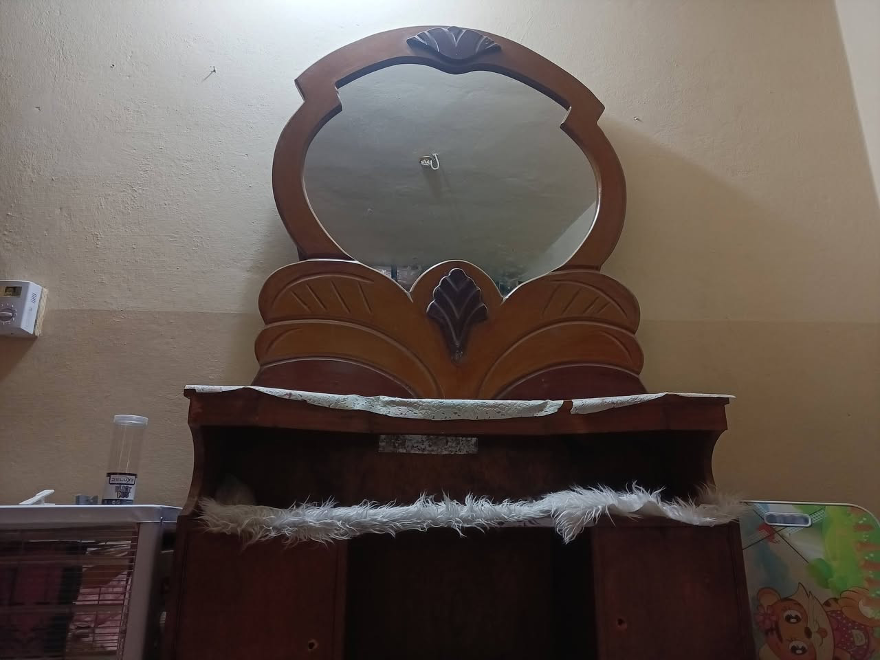 غرفه للبيع قاطين سوكيه الشراي يتصل بلرقم ***********
