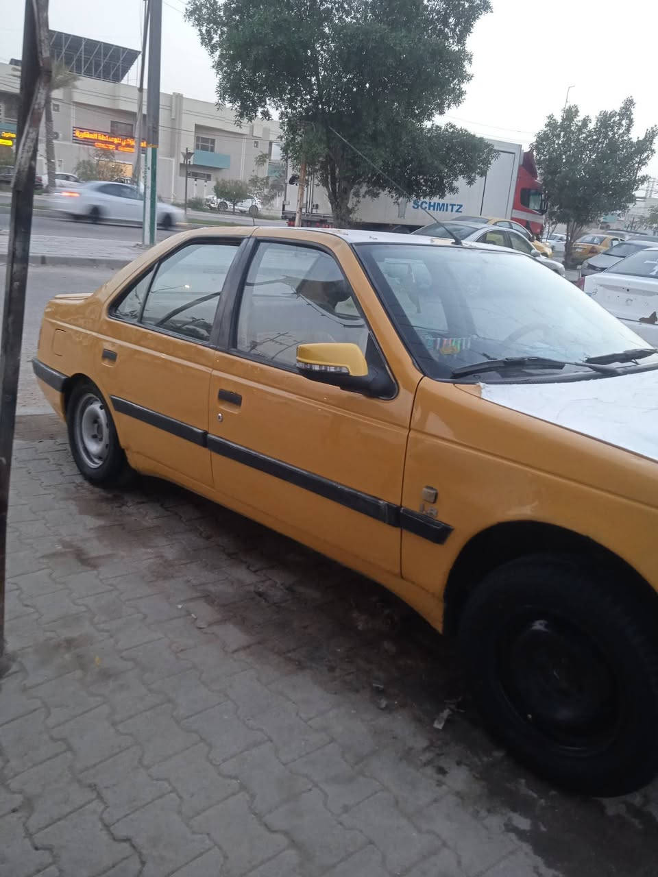 سلام عليكم بيجو 405موديل 16مكفوله من الضربه والصبغ من عده كم حالوبه ودحجه بالبنيد ممعمره لسه رقم بابل بس راعيه الصلي مكينه بيه خيط بخار مكان نجف السعر 35وبيه مجال ***********
